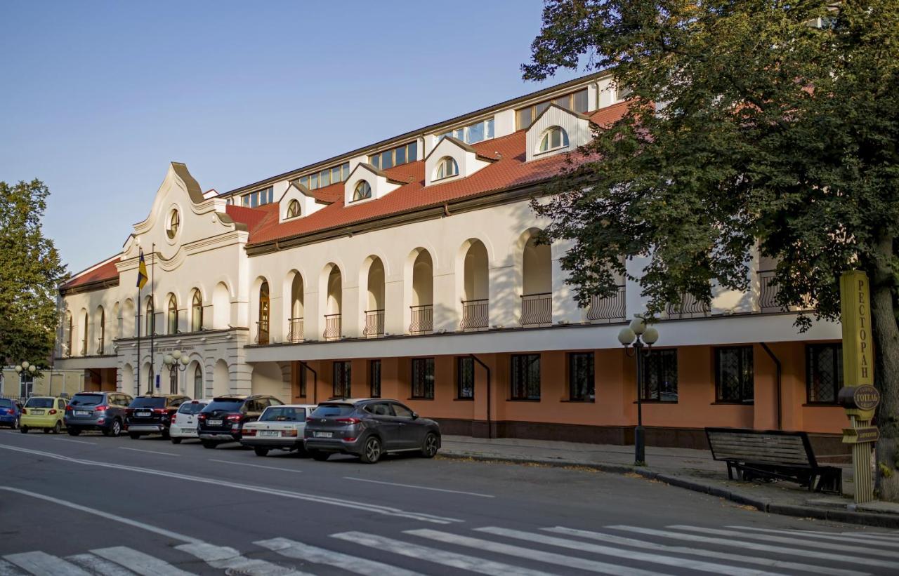 Remarkable Appartments In Town Center Poltawa Exterior foto