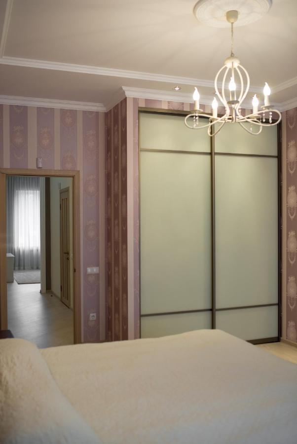 Remarkable Appartments In Town Center Poltawa Exterior foto