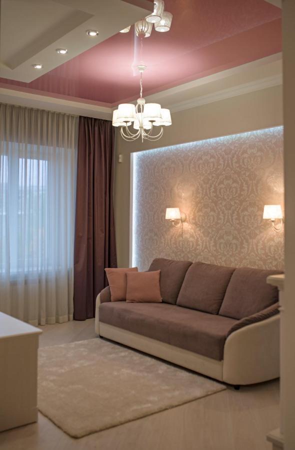 Remarkable Appartments In Town Center Poltawa Exterior foto
